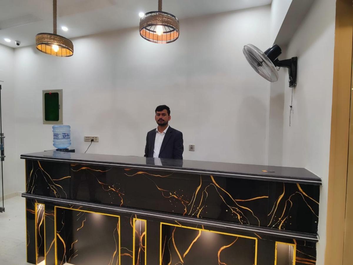 Hotel White Season Gulberg Lahore Esterno foto