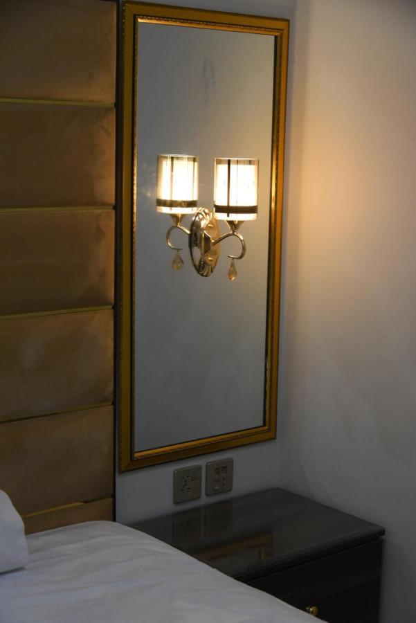 Hotel White Season Gulberg Lahore Esterno foto