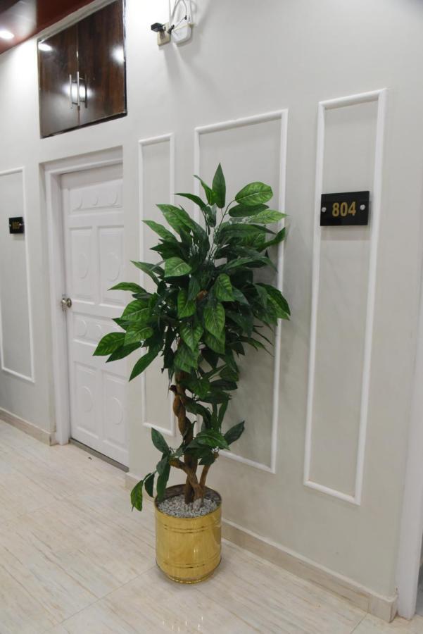 Hotel White Season Gulberg Lahore Esterno foto