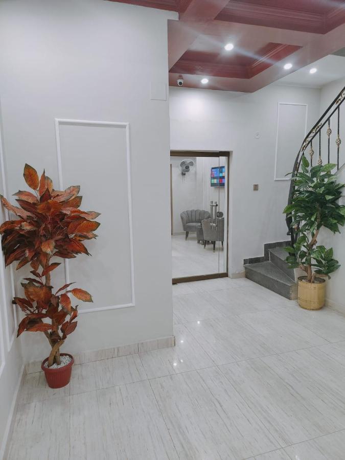 Hotel White Season Gulberg Lahore Esterno foto