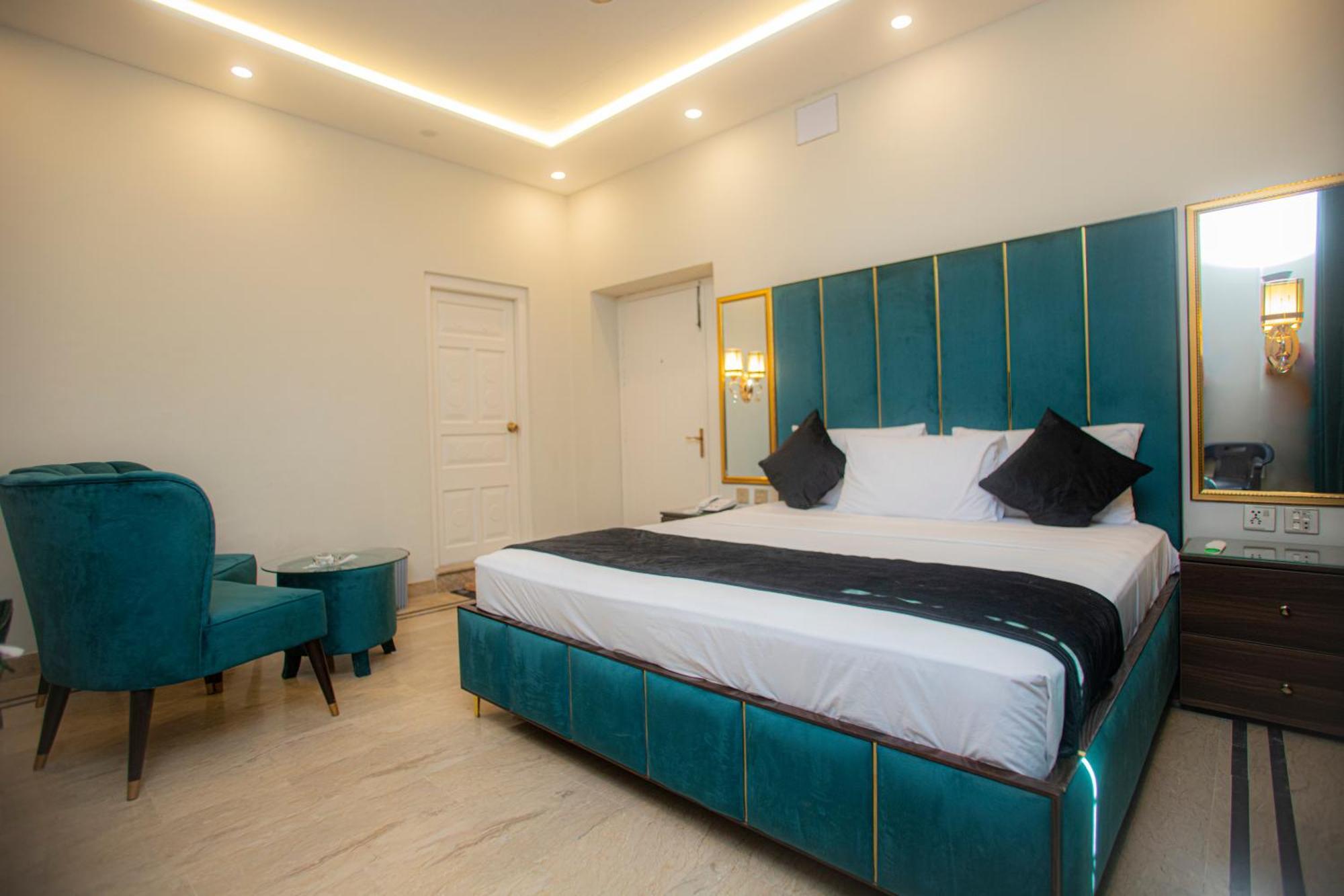 Hotel White Season Gulberg Lahore Esterno foto
